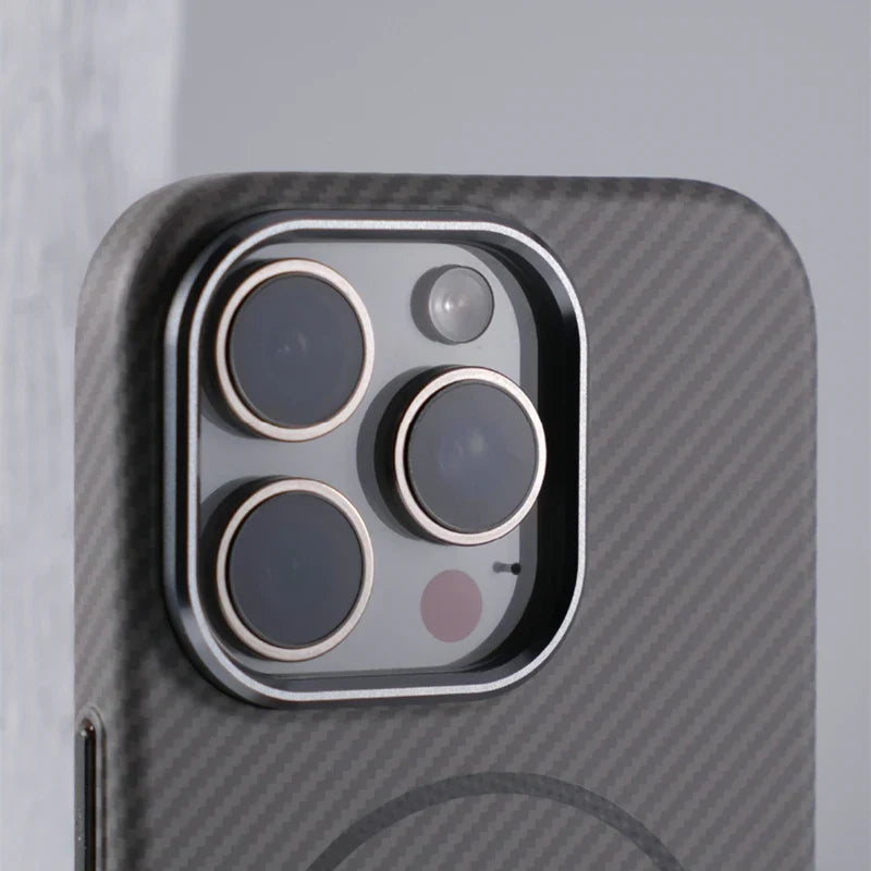 Textured Carbon Fiber iPhone Case with MagSafe Charging